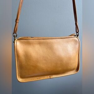 Vintage Coach Zippered Clutch 9455 Saddle